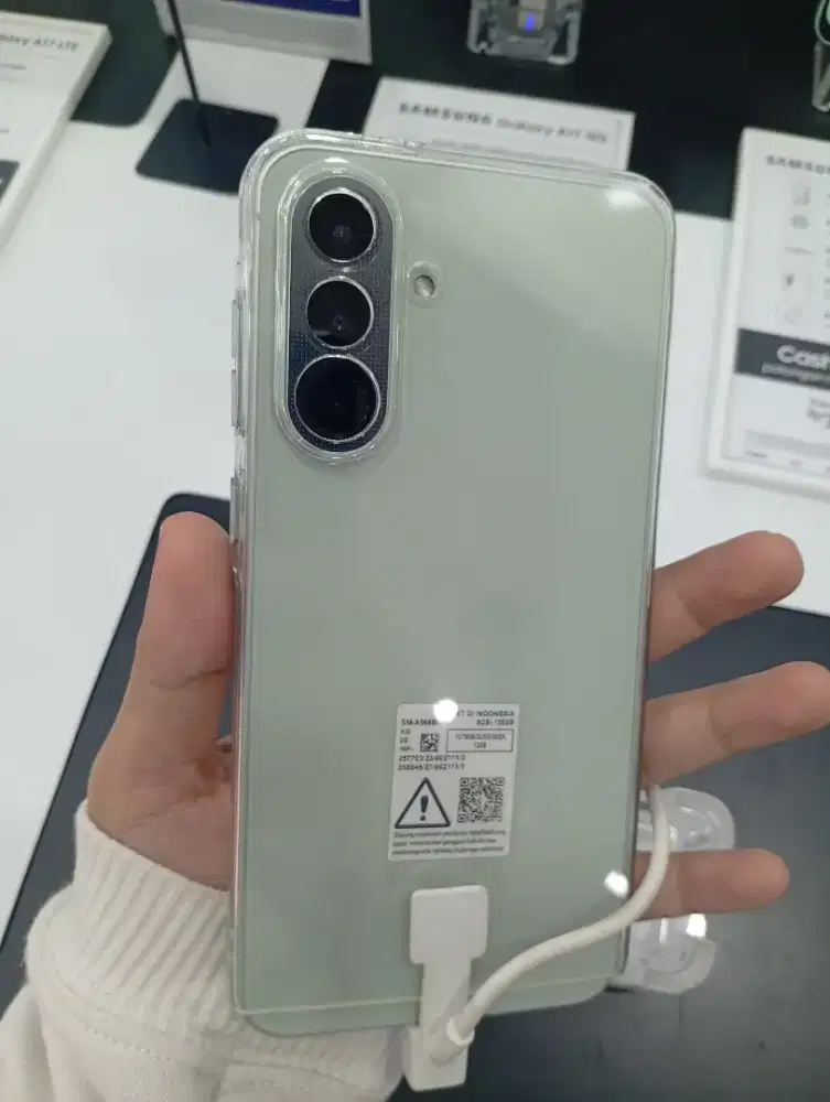 Samsung A56 8/256GB free adaptor