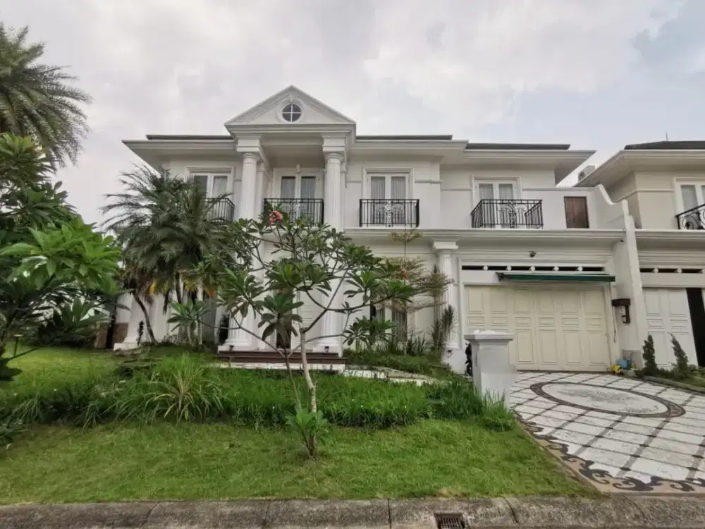 Rumah Mewah Hoek Fontainebleau Golf BSD 544m 5+2KT Ada Kolam Renang