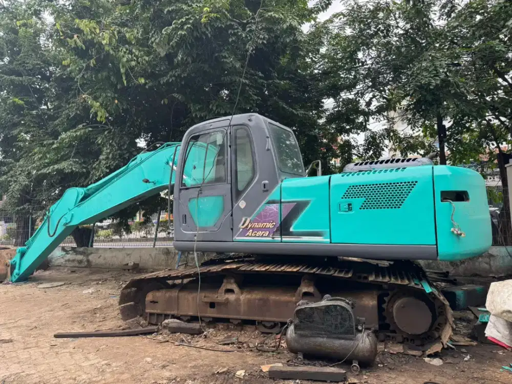 Dijual Excavator second Kobelco sk-200
