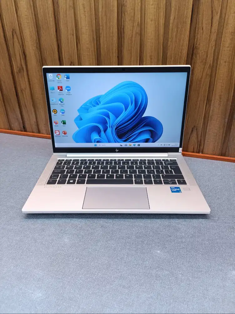 Laptop HP Elitebook Core i5 gen 11 Touch