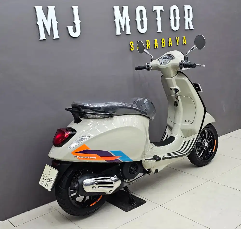 KREDIT DP 6 JT // Piaggio Vespa Primavera tahun 2023