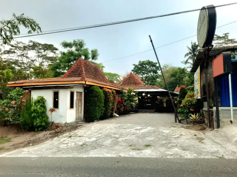 Warung Makan Joglo Kaliurang Utara Kampus UII Pusat dekat Pasar Pakem