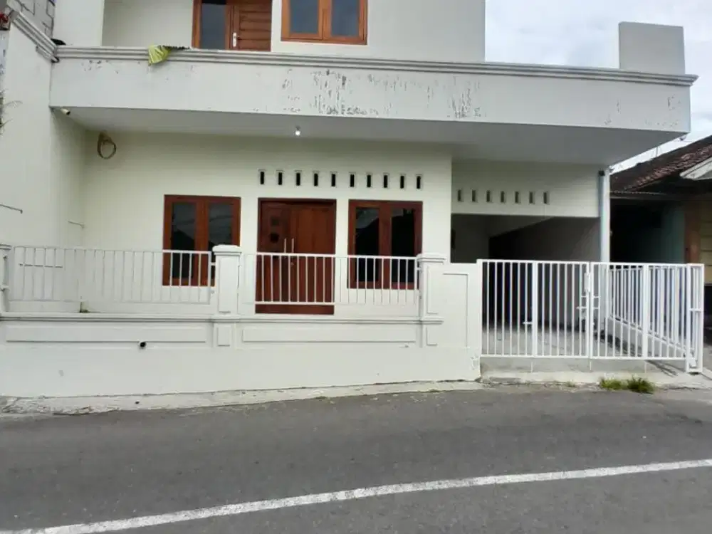 Dijual Rumah Baru 2 lantai Strategis Pinggir Aspal dekat Puskesmas