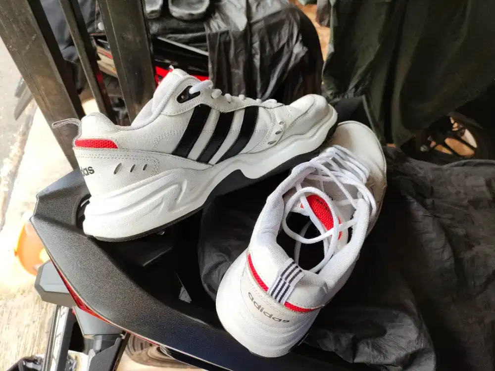 Adidas Strutter Tennis Size 44 Second