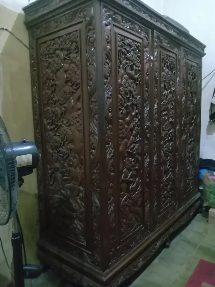 Di jual lemari jati