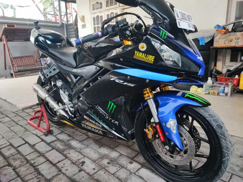Yamaha R15 full modif