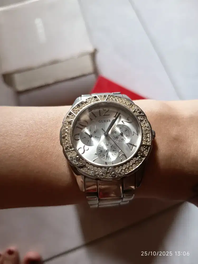 Jam Tangan GUESS