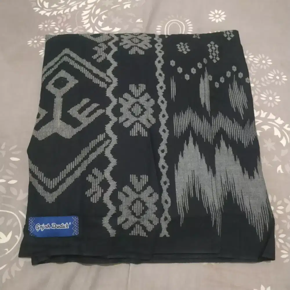 Sarung Celana Gajah Duduk Pinggang Karet