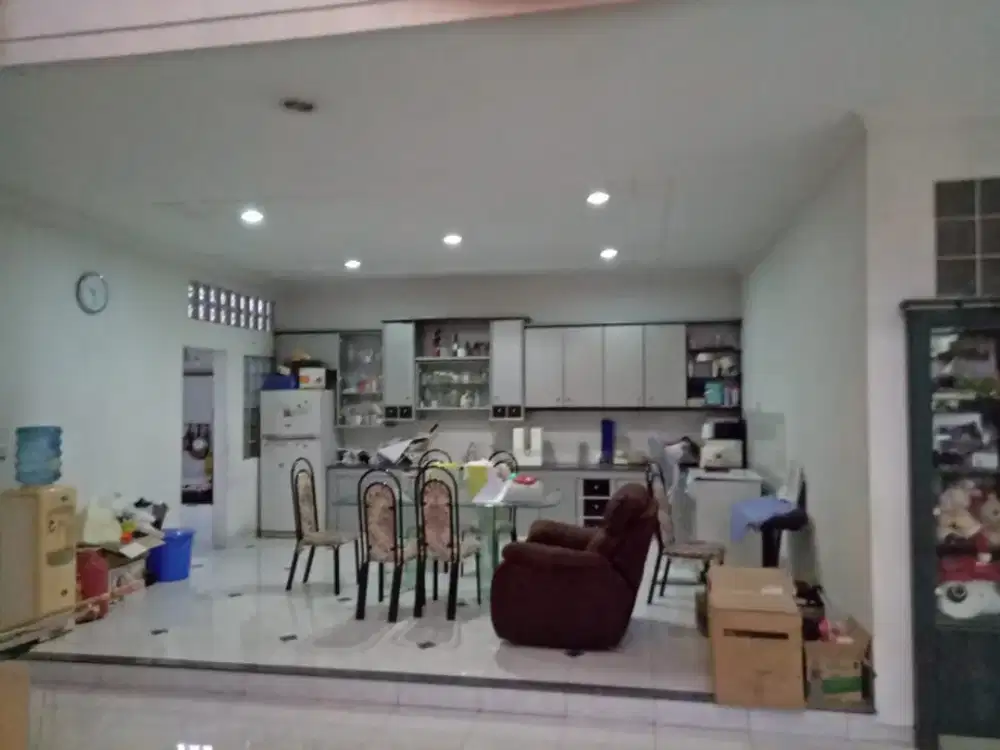 Rumah siap huni dan nyaman daerah Semarang Tengah – 10844