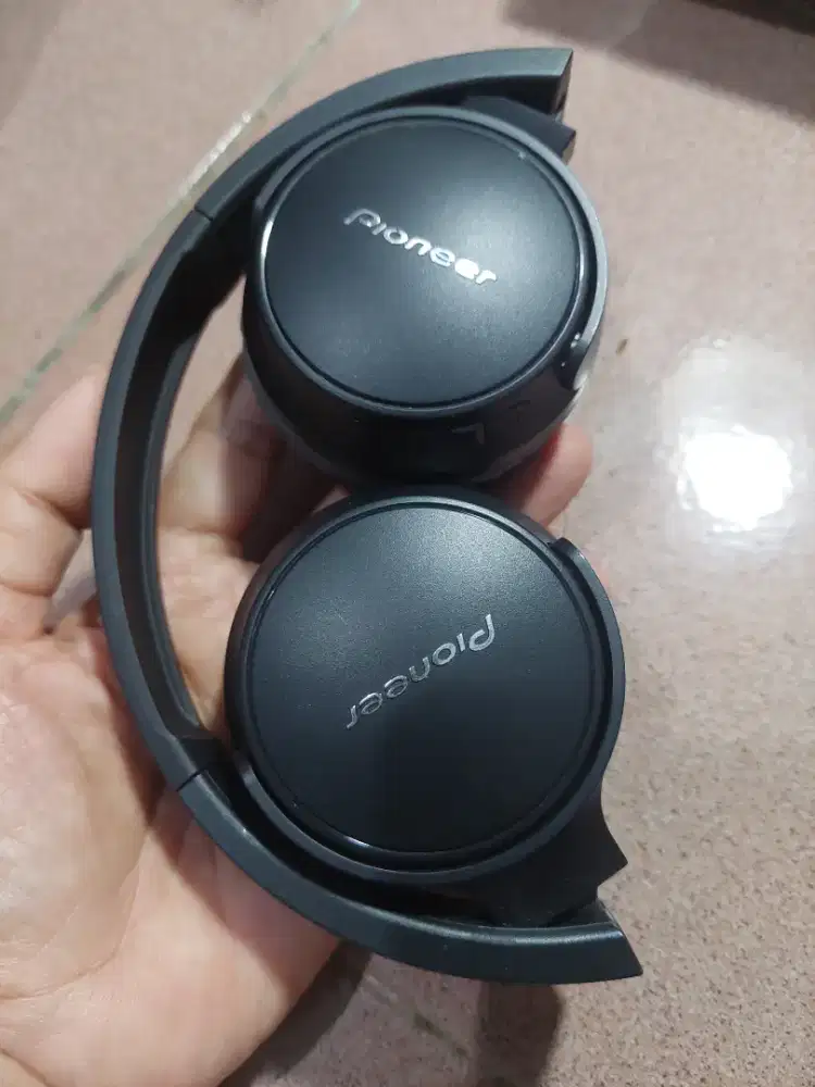 Pioneer SE-S3BT-B Bluetooth Wireless