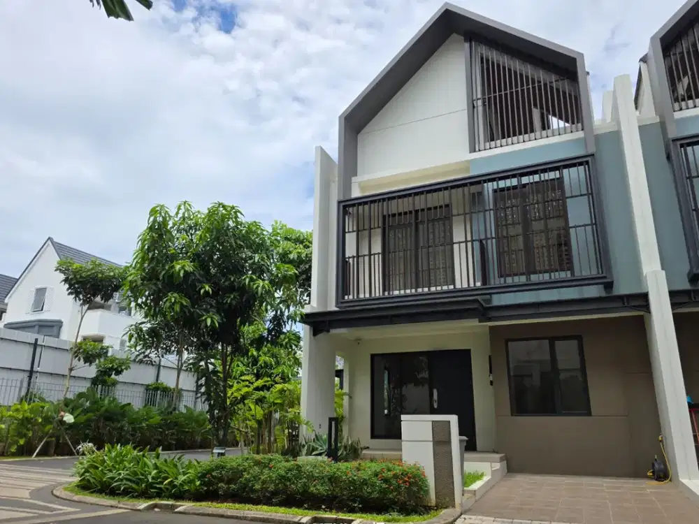 Jual Rumah Attic Hoek Hook Cluster Leonora Symphonia Gading Serpong