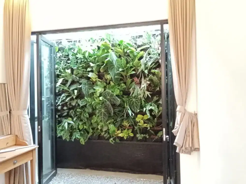 Vertical garden