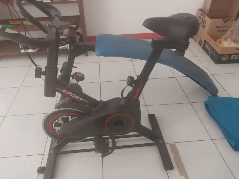 Sepeda statis & alat sit up