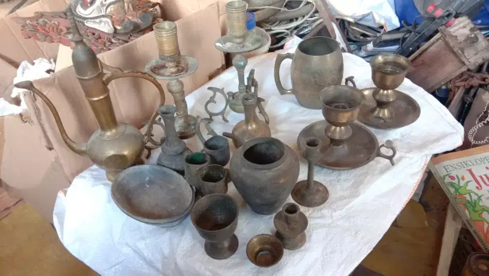 Pajangan kuningan jadul