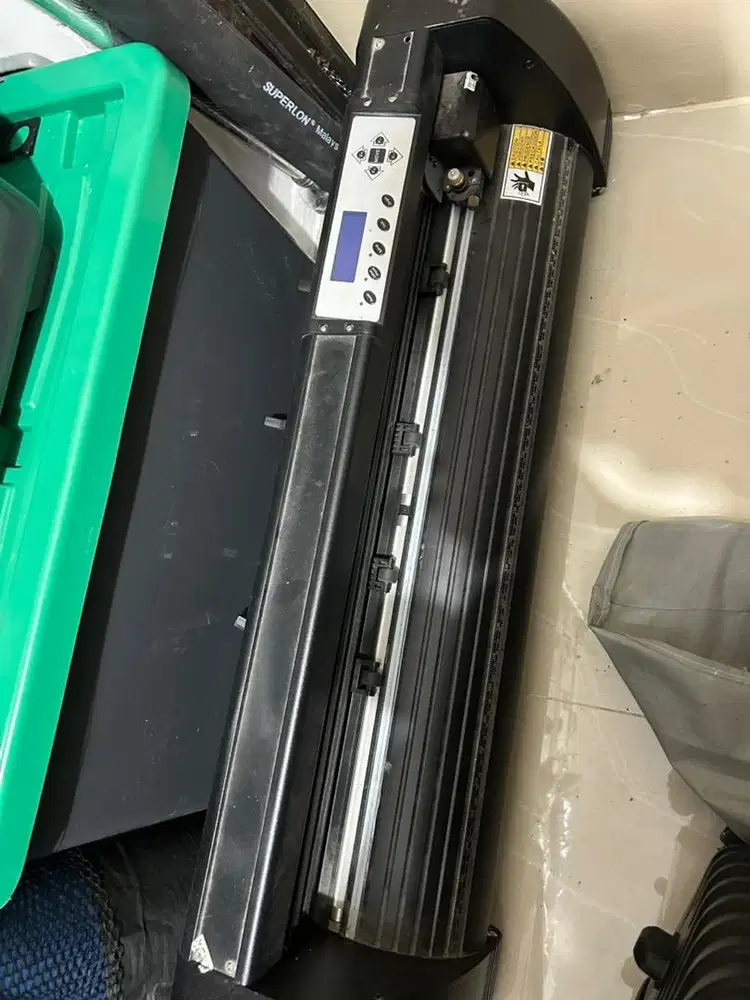 mesin cutting stiker