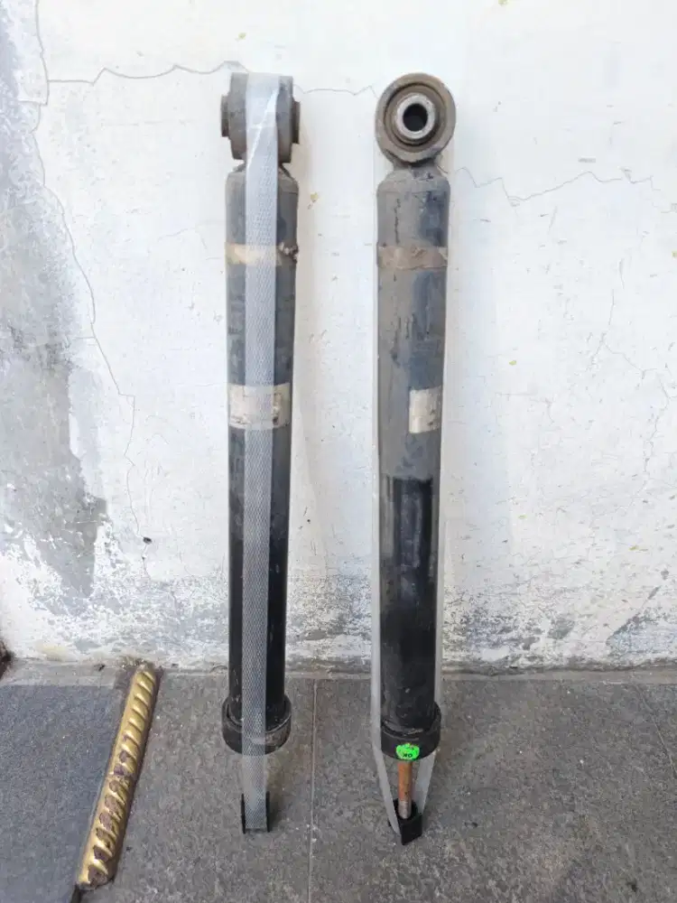 Shock Absorber Grand Livina 2014