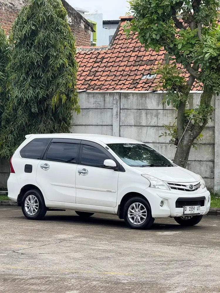 Xenia R Sporty Manual 2013