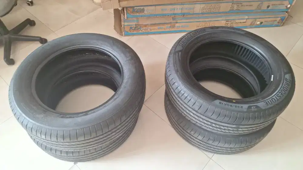 BAN 235/60 R18 BRIGESTONE TURANZA 6