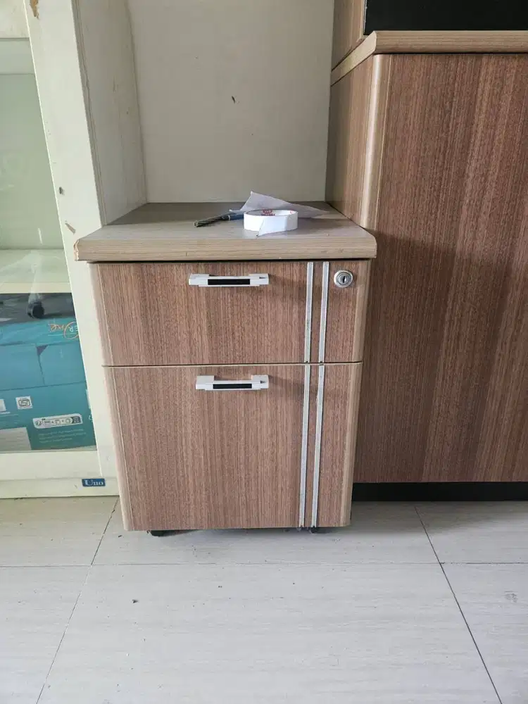 Laci Dorong/Filling Cabinet Uno