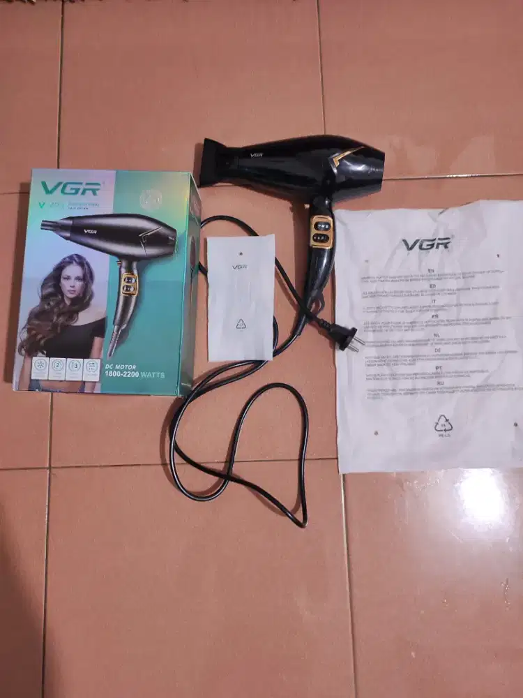 Hair Dryer V-423 VGR  1800 watts