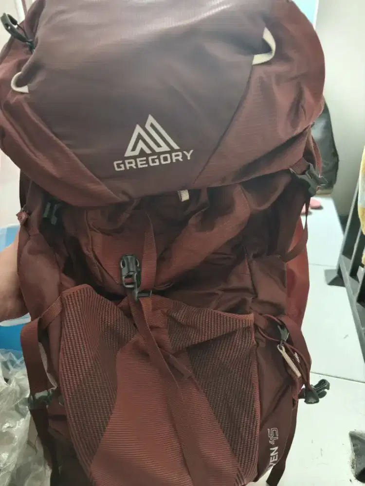 Tas gunung kapasitas 45L