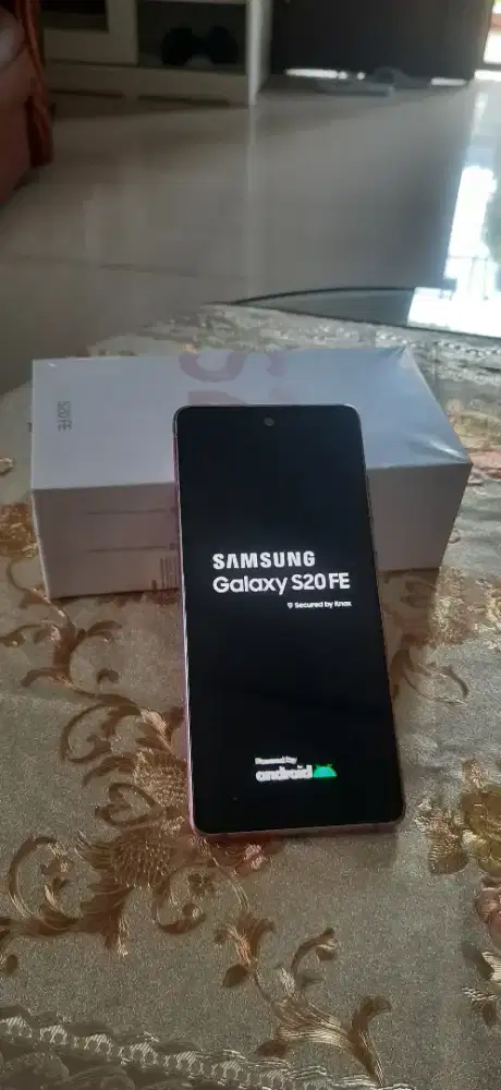 Samsung S20 FE. 8/128. Fullset. Sein. Mulus