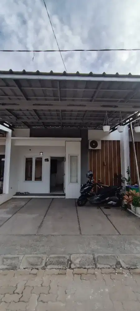 DIKONTRAKAN RUMAH CLUSTER