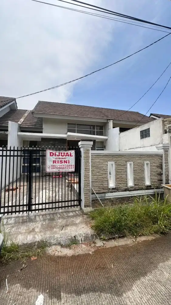 Dijual Rumah LT 90 dgn 2 Lantai , Tanpa Perantara .Harga Nego