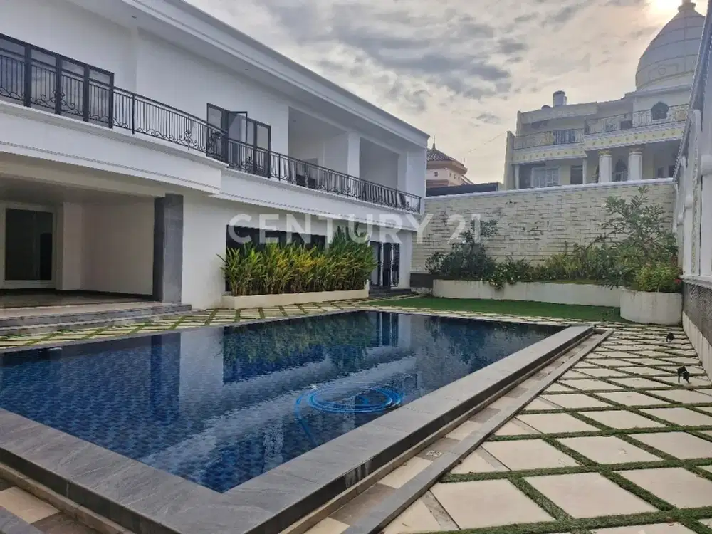 Rumah Mewah Luas Ada Kolam Renang Di Kawasan Panakukkang Makassar