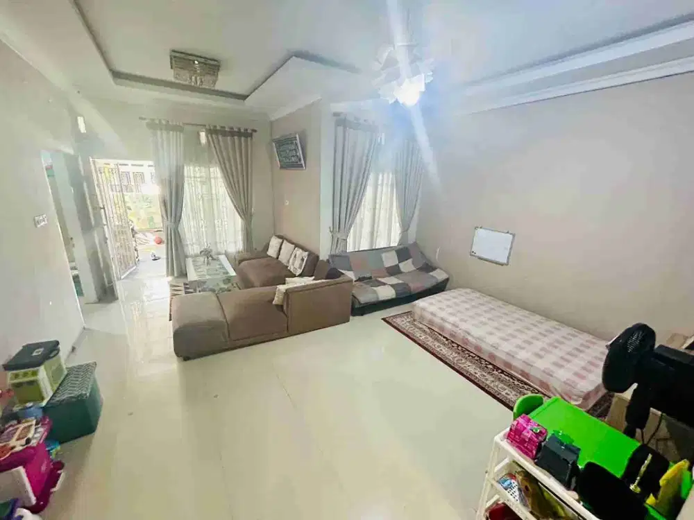 RUMAH DI BELAKANG DI TRANSMART PADANG