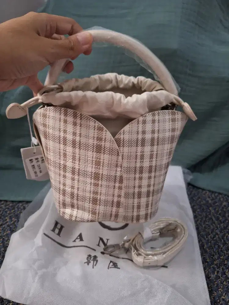 Tas Selempang Wanita Bucket