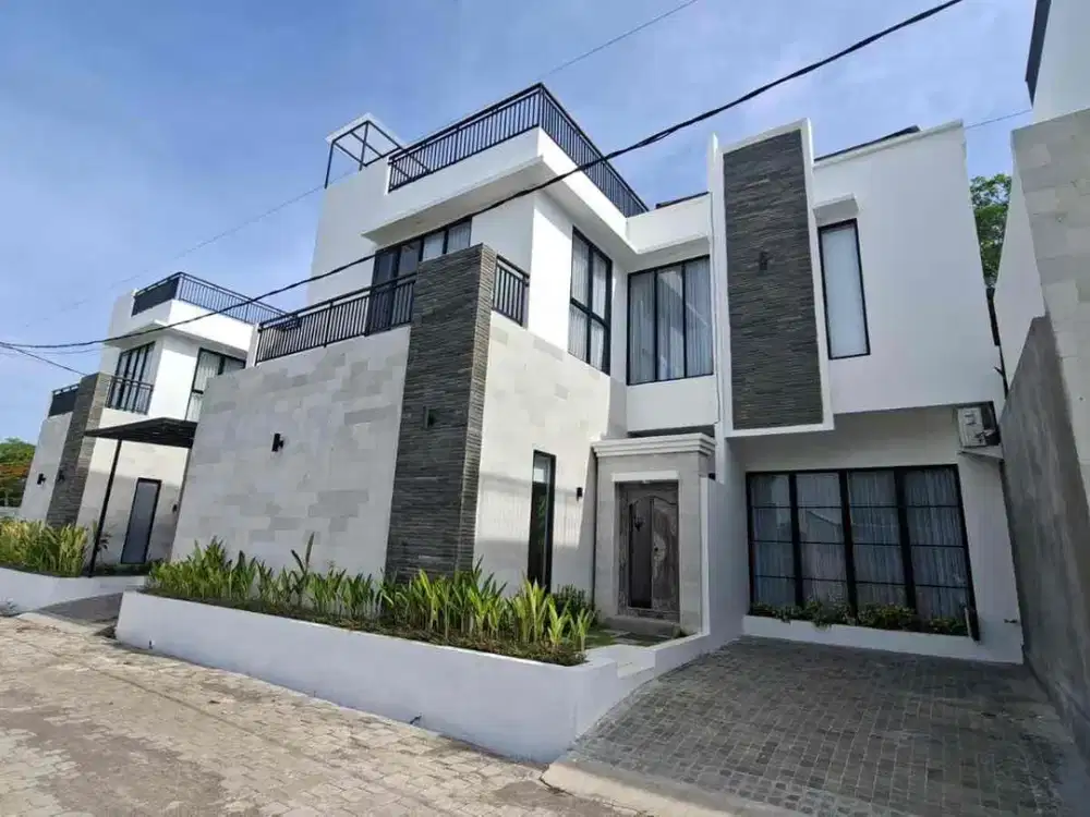 VILLA FOR SALE WITH OCEAN VIEW LOCATED CLOSED TO MULIA RESORT NUSA DUA