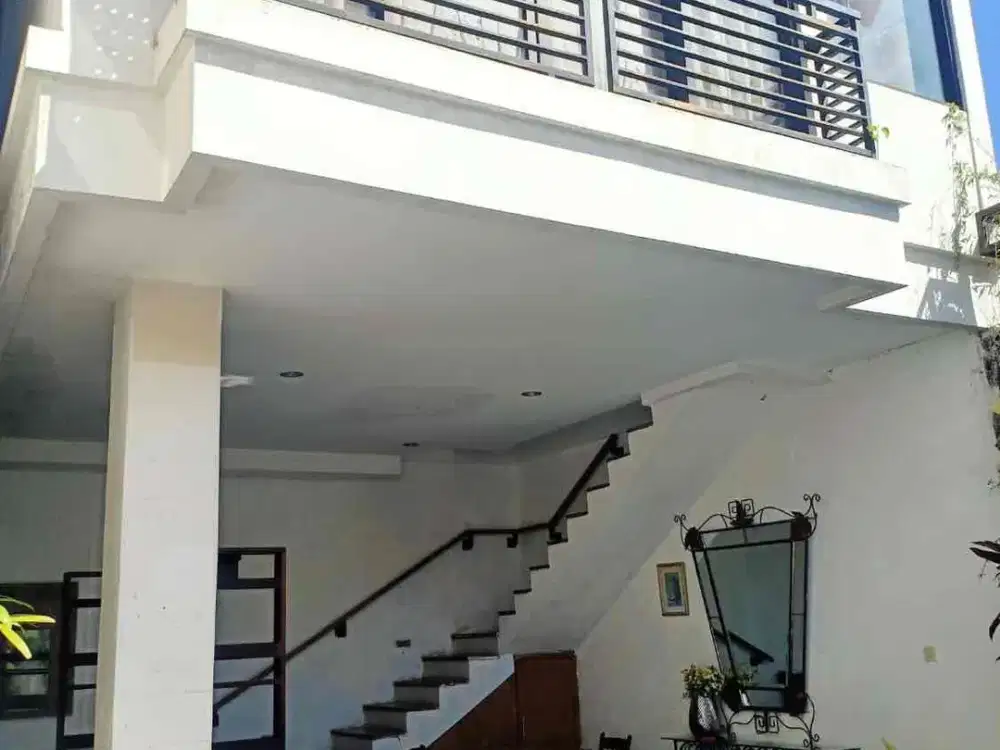 Dijual Rumah bonus Ruko di jalan utama By pass Sanur