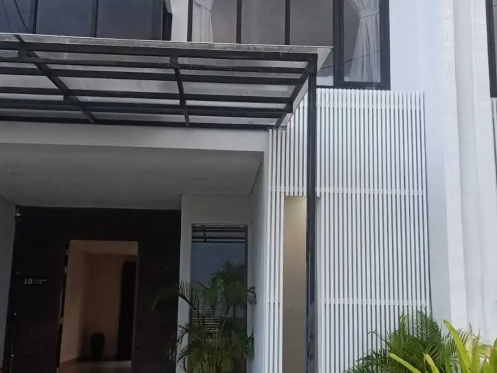 Dijual villa baru dgn view sawah di Seminyak
