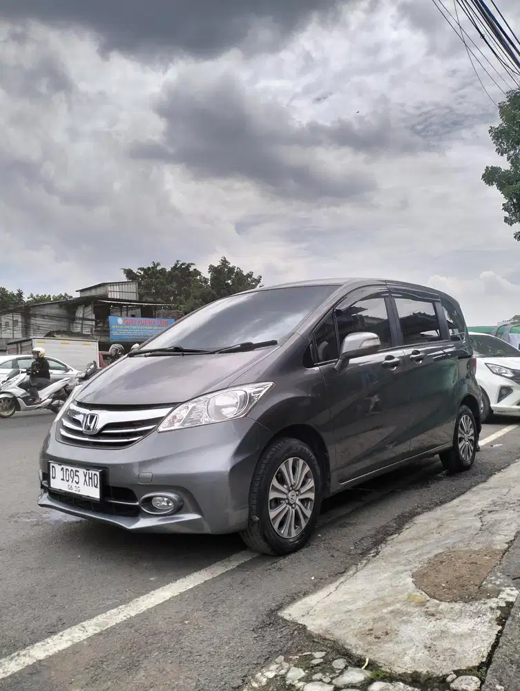 Honda Freed PSD Matic Ac Double kredit DP 5jt