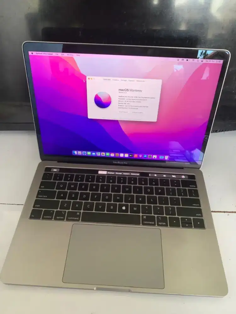 Macbook Pro 2019 Touchbar 13 Model A2159 core i5 16/256 Gb Not M1 M2
