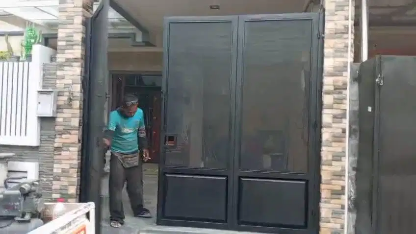 pagar rumah lipat bahan holo galvanis