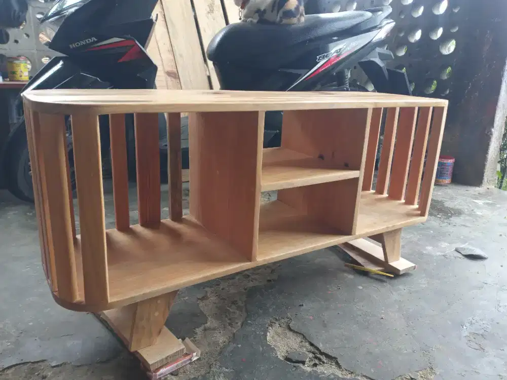 Meja tv led minimalis (habiskan stok)