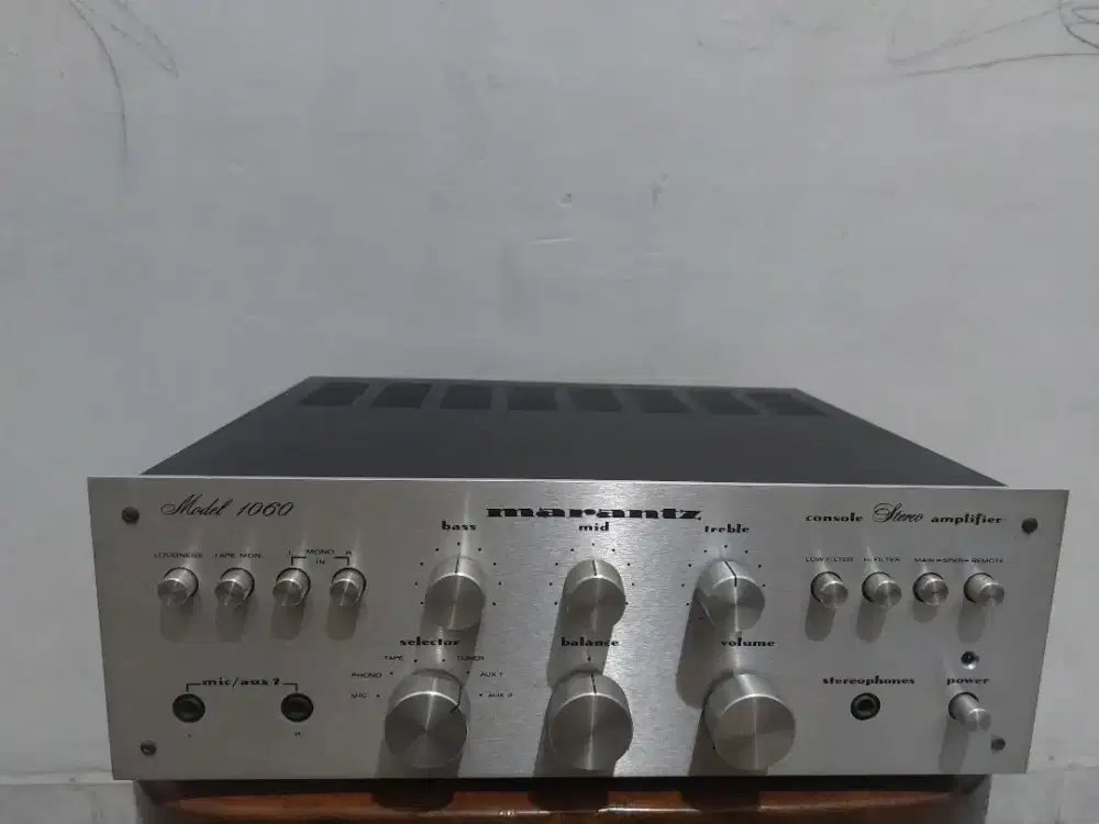 Amplifier Marantz model 1060