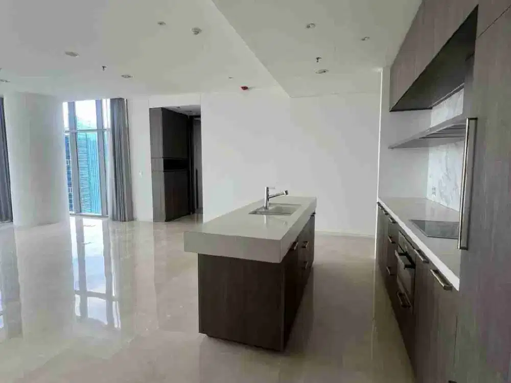 For Rent Verde Two Apartment 3 BR 230 sqm