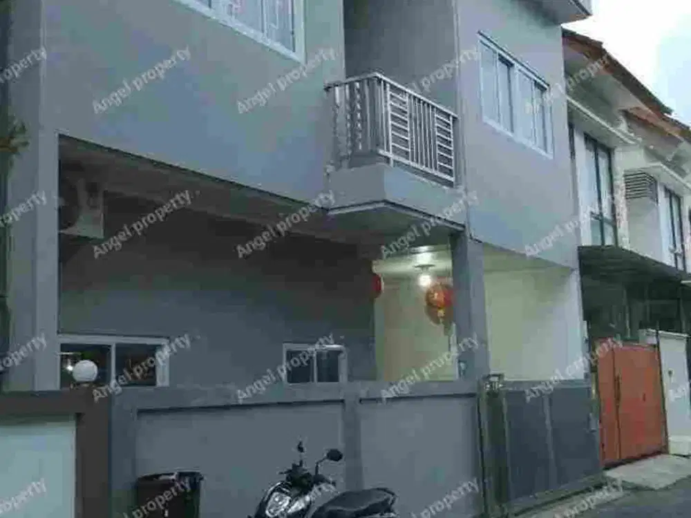 DIJUAL RUMAH MEWAH 3LANTAI FULL FURNISH AMBENGAN RESIDENCE