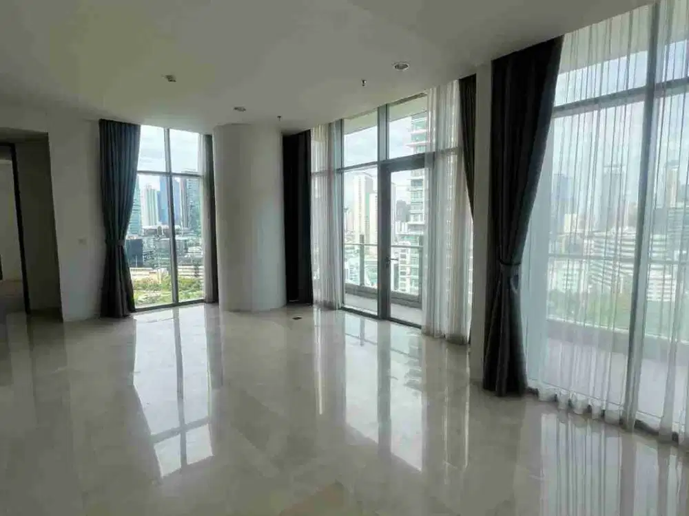 For Rent Verde Two Apartment 3 BR 230 sqm