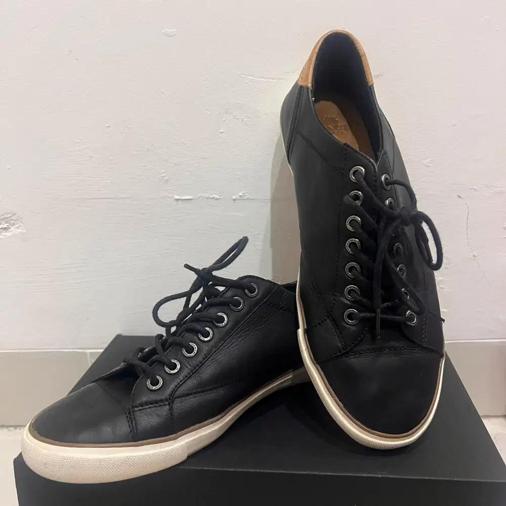 Sepatu Sneakers Casual COACH Size 42