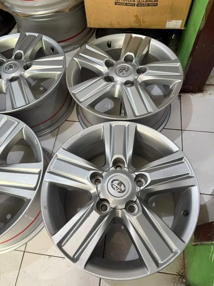 Velg Toyota Landcruiser/ Signos R.18 ori