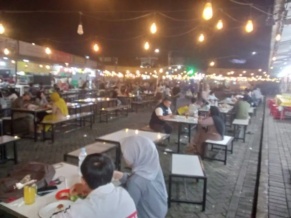 Kios FoodCourt Pusat Jajanan di Karawaci