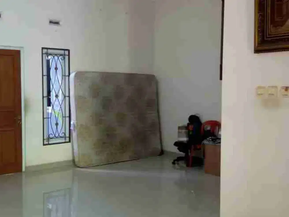 Rumah Citra Gran Cibubur termurah luas tanah besar cocok untuk renovasi