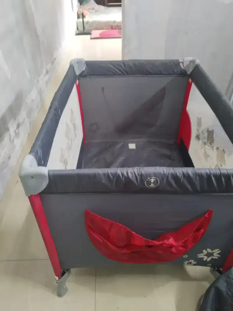 Box Tempat Tidur Bayi