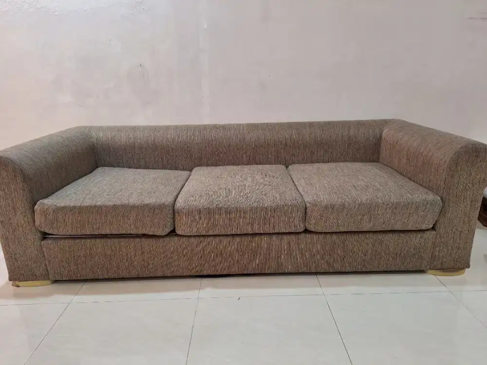 Di jual sofa Cellini