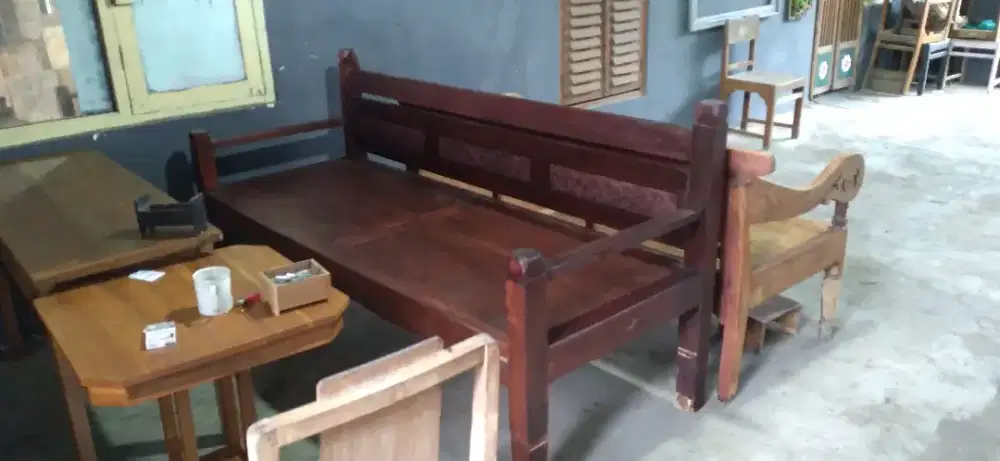 DIJUAL KURSI RESBAN PANJANG KAYU JATI
