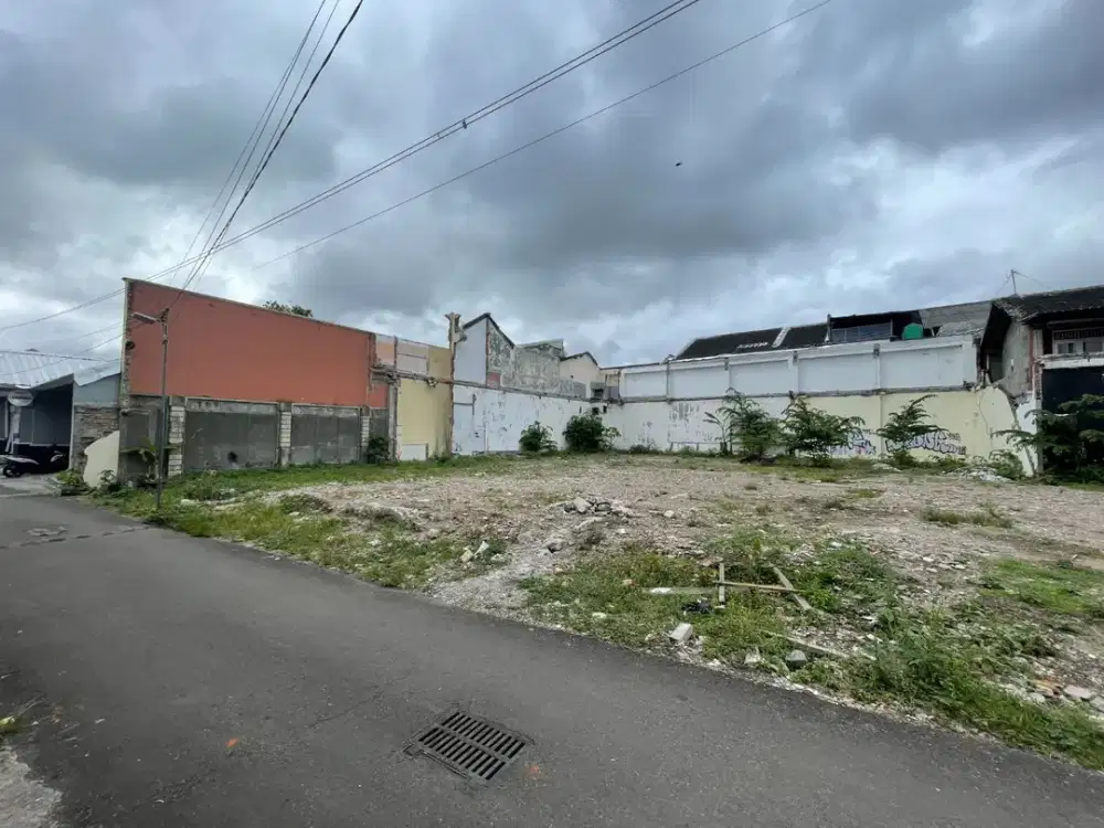 belakang kampus UIN gowok jl solo adisucipto , 8 menit ke kampus UGM pogung jakal